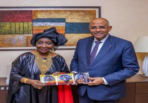 Cote d'Ivoire / Culture : le Premier Ministre Patrick Achi félicite Aicha Kone pour ses 45 ans de carrière musicale 
