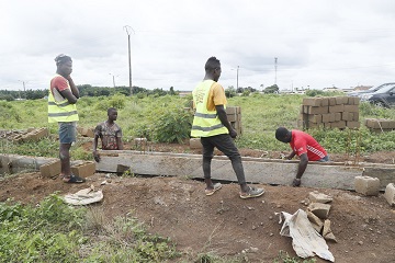 Côte d'Ivoire / Construction de 40 marchés de proximité dans le cadre du PS-Gouv 2 : un facteur de création d'emplois pour les jeunes et les femmes