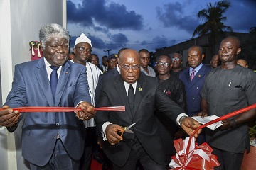 Ghana / Inauguration du siège de l’ICCIG : « la transformation des fondamentaux de l'économie cacaoyère est en cours », indique le Premier Ministre Beugré Mambé