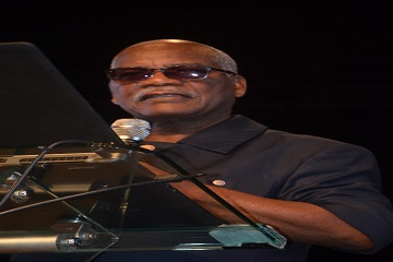 Côte d’Ivoire / Grande Conférence du Révérend Dion Robert : l’Homme de Dieu exhorte à discerner les signes des temps à la lumière des Saintes Ecritures